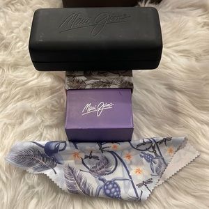 Maui Jim Sunglasses Case with cleaning Cloth and BOX